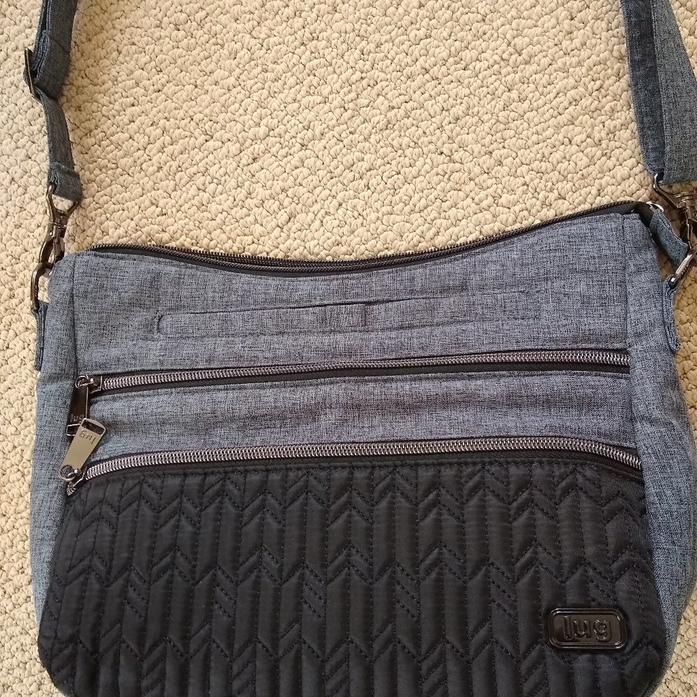 Lug Slider Crossbody